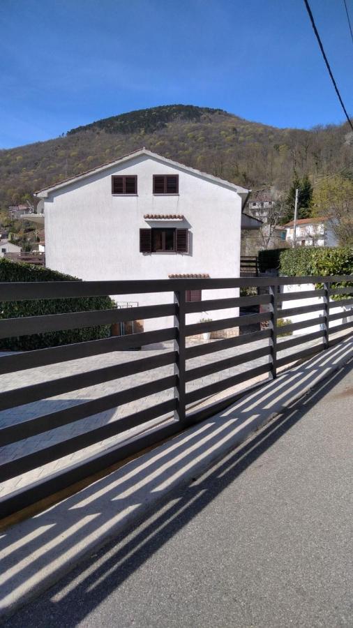 Apartment Miro- 5 Km From Opatija 마툴지 외부 사진