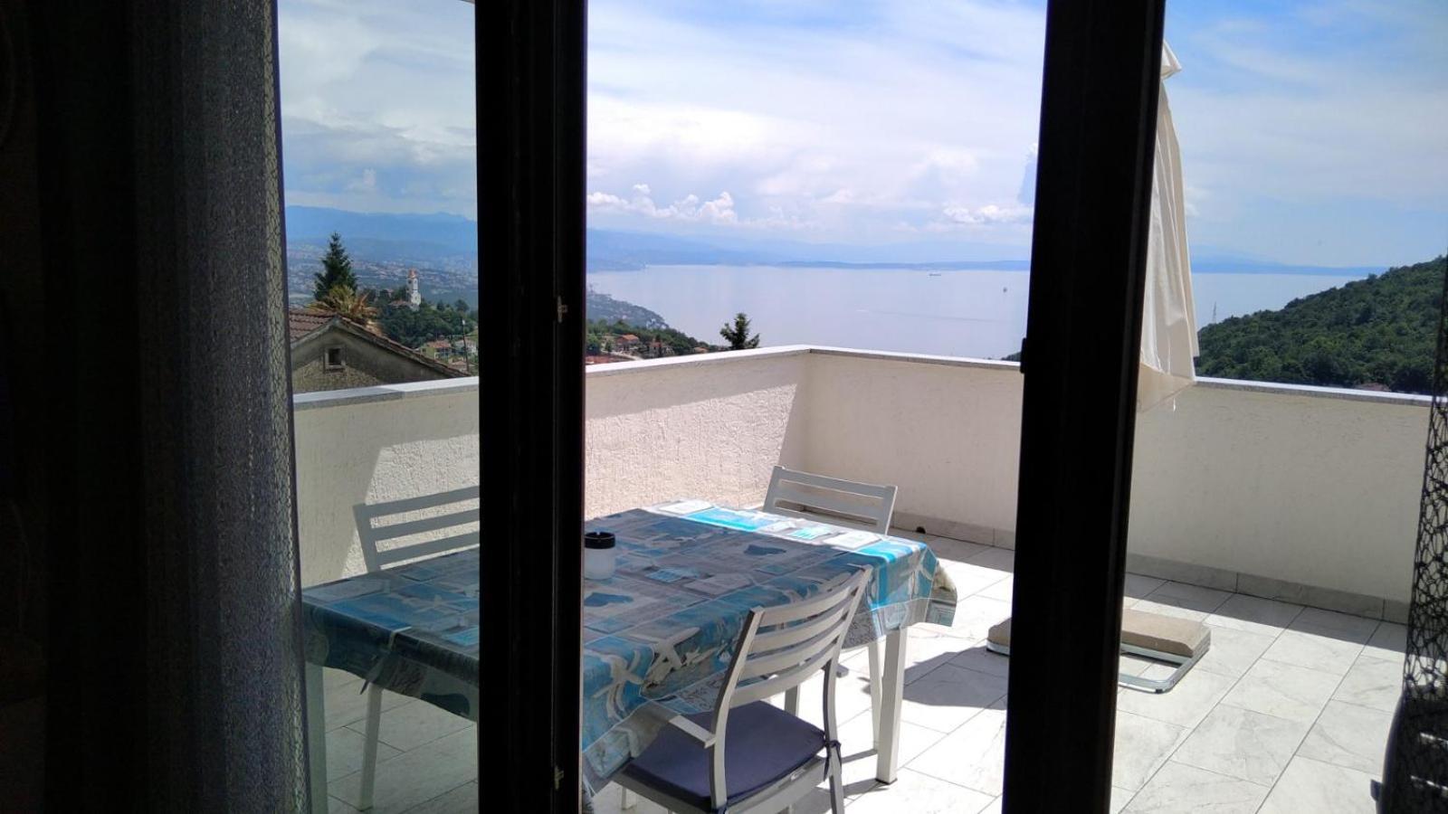 Apartment Miro- 5 Km From Opatija 마툴지 외부 사진