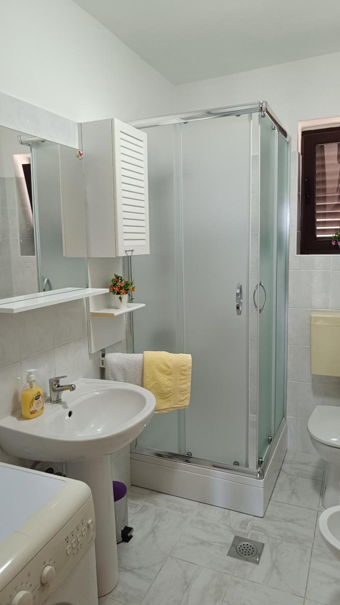 Apartment Miro- 5 Km From Opatija 마툴지 외부 사진